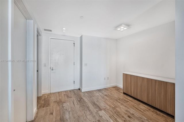 650 NE 32nd St 4306, Miami, FL 33137