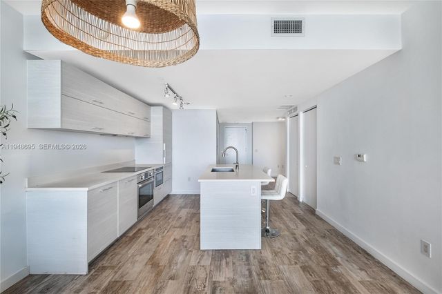 650 NE 32nd St 4306, Miami, FL 33137