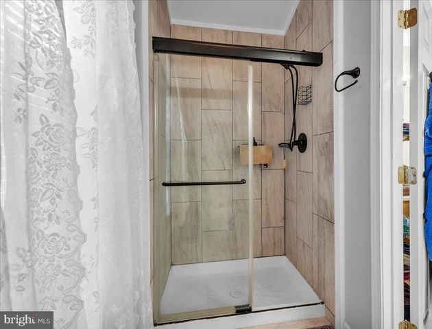 16 W ANNAPOLIS DR, Sicklerville, NJ 08081