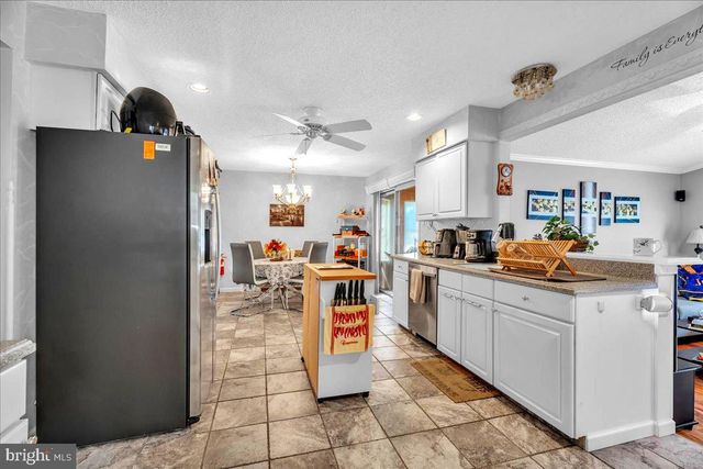 16 W ANNAPOLIS DR, Sicklerville, NJ 08081