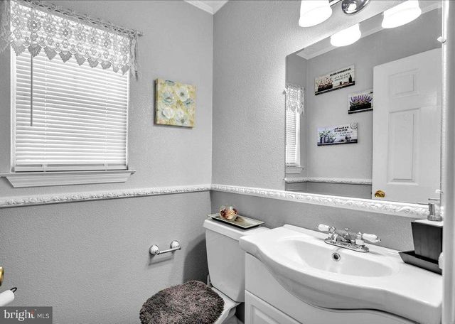 16 W ANNAPOLIS DR, Sicklerville, NJ 08081