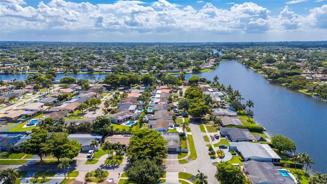 2130 NW 106th Avenue, Pembroke Pines, FL 33026