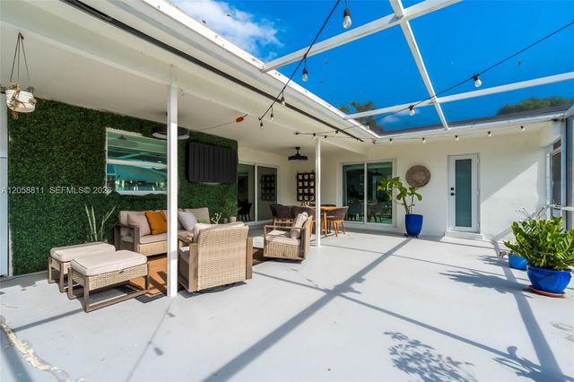 2130 NW 106th Avenue, Pembroke Pines, FL 33026