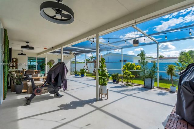 2130 NW 106th Avenue, Pembroke Pines, FL 33026