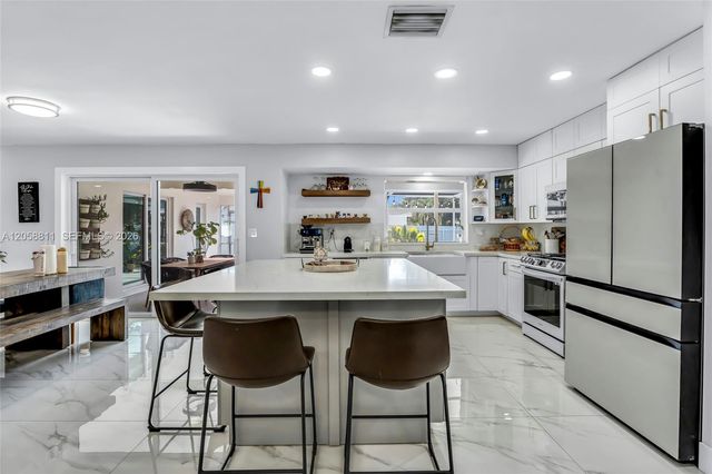 2130 NW 106th Avenue, Pembroke Pines, FL 33026