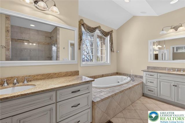 1512 Bette Lane, Lower Saucon Twp, PA 18055