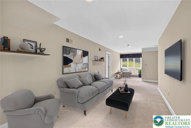 1512 Bette Lane, Lower Saucon Twp, PA 18055