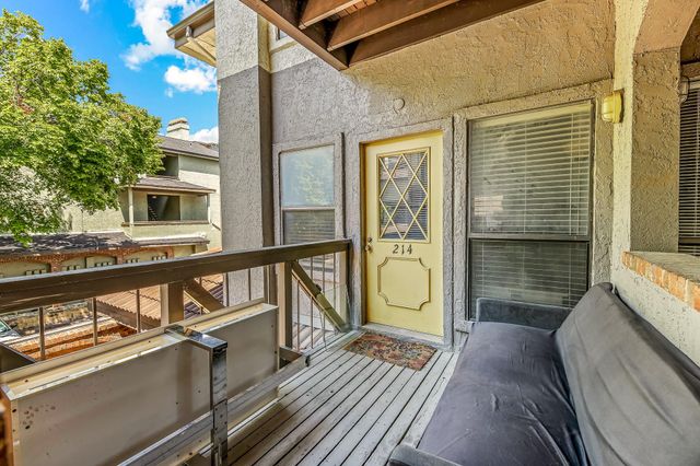 806 W 24th ST 214, Austin, TX 78705