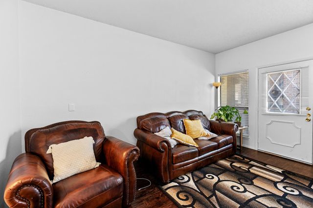 806 W 24th ST 214, Austin, TX 78705