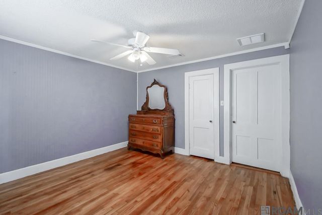 130 4th St, Port Allen, LA 70767
