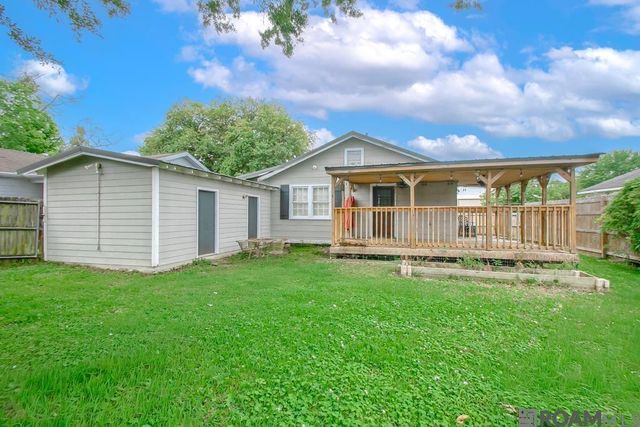 130 4th St, Port Allen, LA 70767
