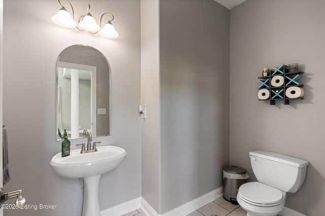 6908 Colton Rd, Crestwood, KY 40014