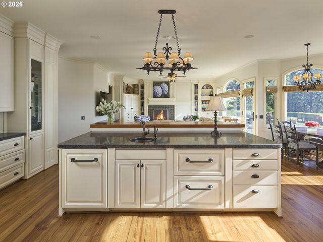 1205 Sw FAIRFAX Pl, Portland, OR 97225