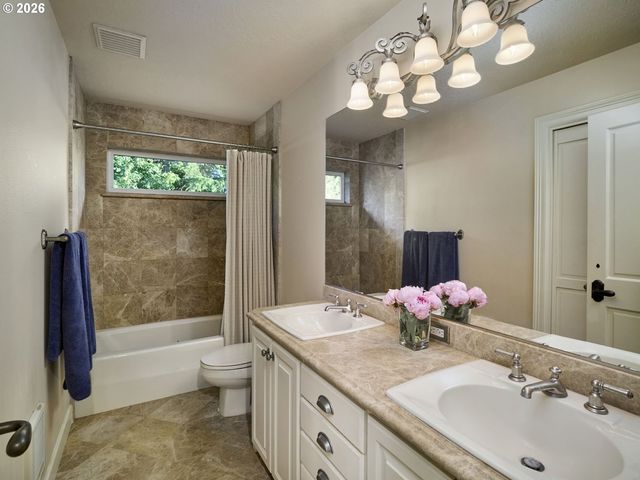 1205 Sw FAIRFAX Pl, Portland, OR 97225