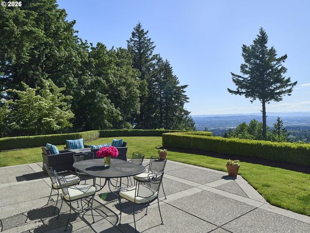 1205 Sw FAIRFAX Pl, Portland, OR 97225