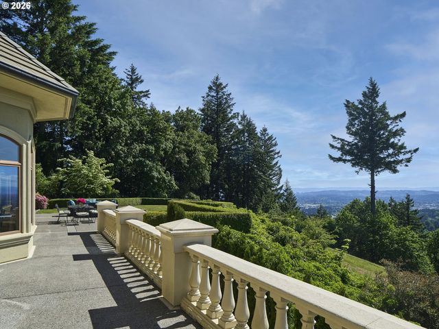 1205 Sw FAIRFAX Pl, Portland, OR 97225