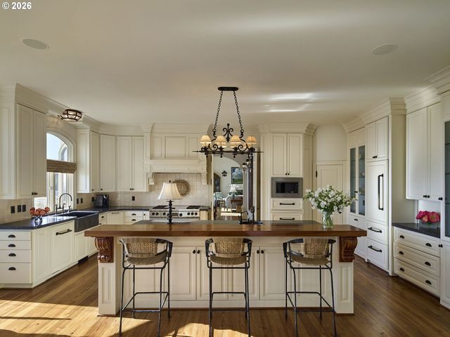 1205 Sw FAIRFAX Pl, Portland, OR 97225