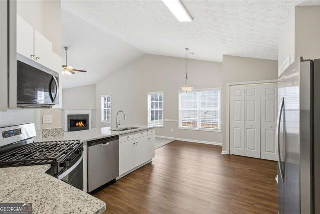 2720 Kentshire Way, Lawrenceville, GA 30044