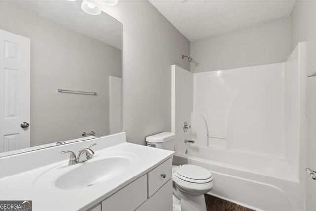 2720 Kentshire Way, Lawrenceville, GA 30044