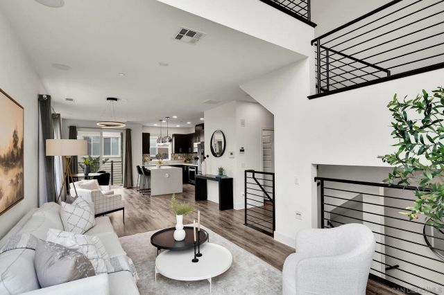 2432 Via Alta, San Diego, CA 92108