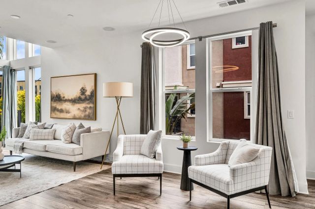 2432 Via Alta, San Diego, CA 92108