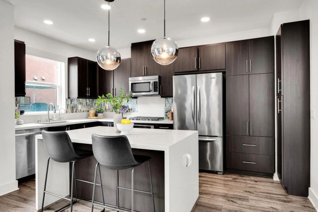 2432 Via Alta, San Diego, CA 92108