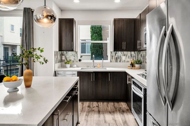 2432 Via Alta, San Diego, CA 92108