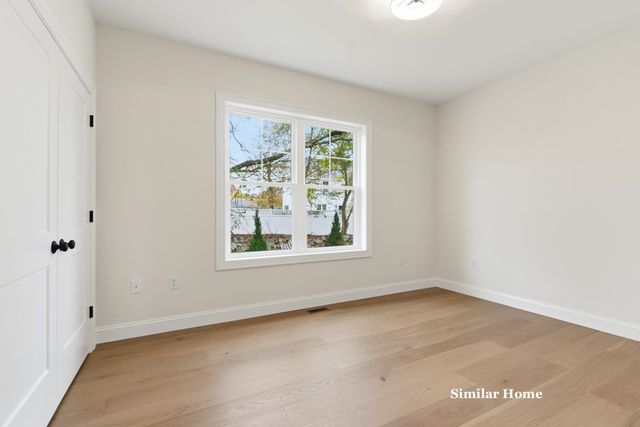 10 McDermott Road, Hampton, NH 03842