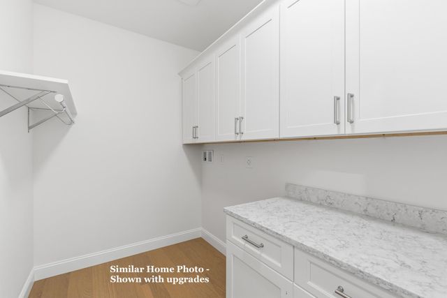 10 McDermott Road, Hampton, NH 03842