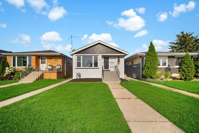 7823 Moody Avenue, Burbank, IL 60459
