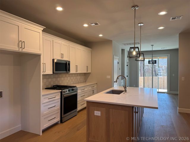 1027 E Delmar Street, Broken Arrow, OK 74012