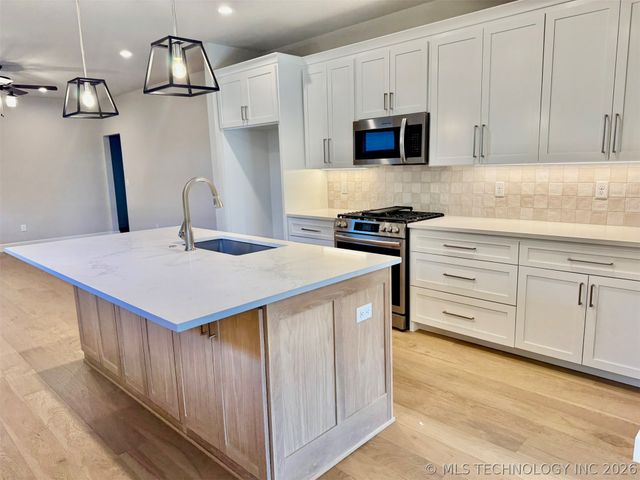 1027 E Delmar Street, Broken Arrow, OK 74012