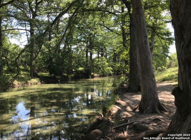 557 siesta, Bandera, TX 78003