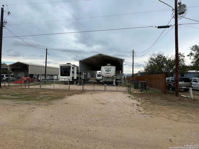 557 siesta, Bandera, TX 78003