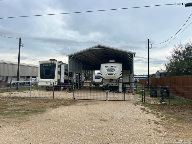 557 siesta, Bandera, TX 78003