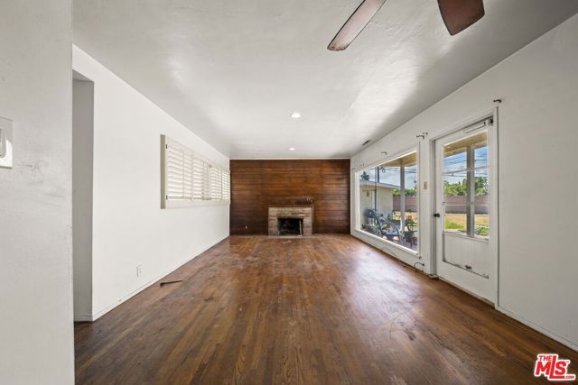 1953 Vuelta Grande Avenue, Long Beach, CA 90815