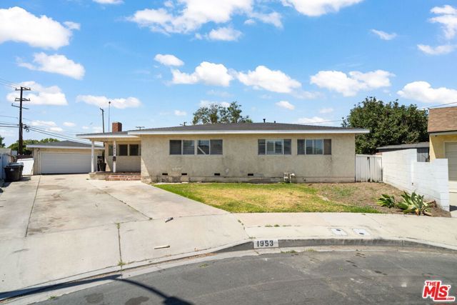 1953 Vuelta Grande Avenue, Long Beach, CA 90815