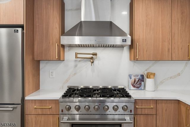 15 Elberta Rd, Maplewood Twp., NJ 07040