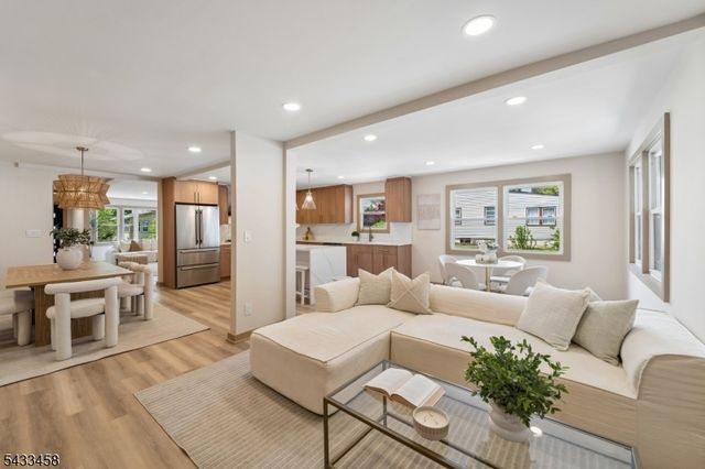 15 Elberta Rd, Maplewood Twp., NJ 07040