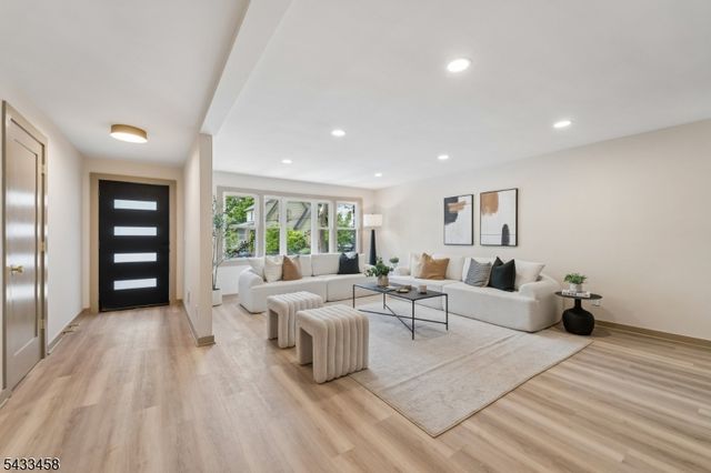 15 Elberta Rd, Maplewood Twp., NJ 07040