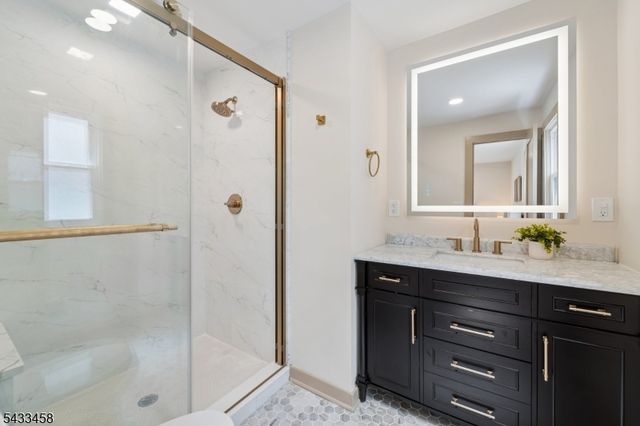 15 Elberta Rd, Maplewood Twp., NJ 07040