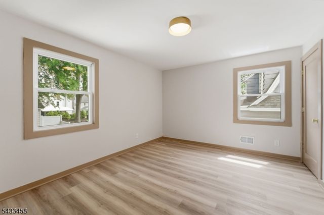 15 Elberta Rd, Maplewood Twp., NJ 07040