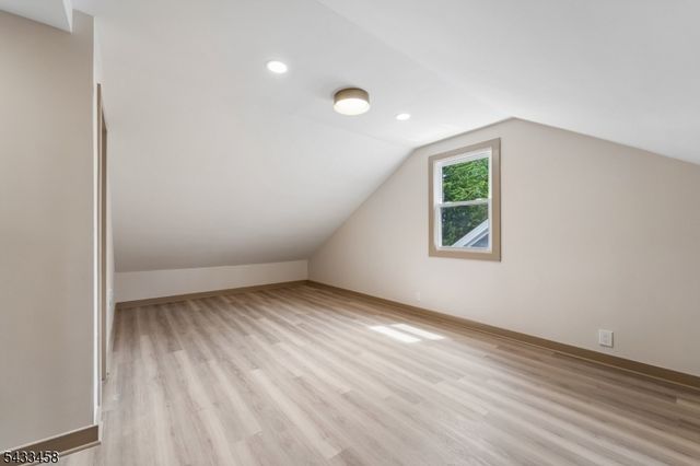 15 Elberta Rd, Maplewood Twp., NJ 07040