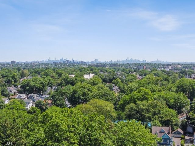 15 Elberta Rd, Maplewood Twp., NJ 07040
