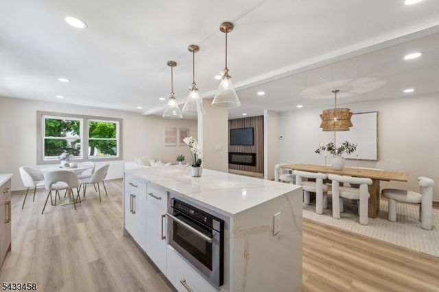 15 Elberta Rd, Maplewood Twp., NJ 07040