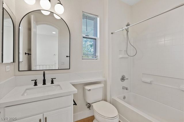 2334 Malaga Peak Street, Las Vegas, NV 89135