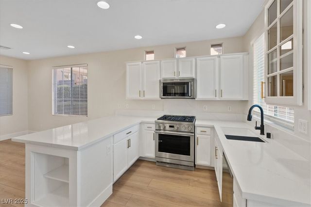 2334 Malaga Peak Street, Las Vegas, NV 89135