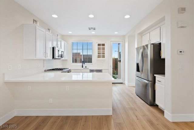 2334 Malaga Peak Street, Las Vegas, NV 89135