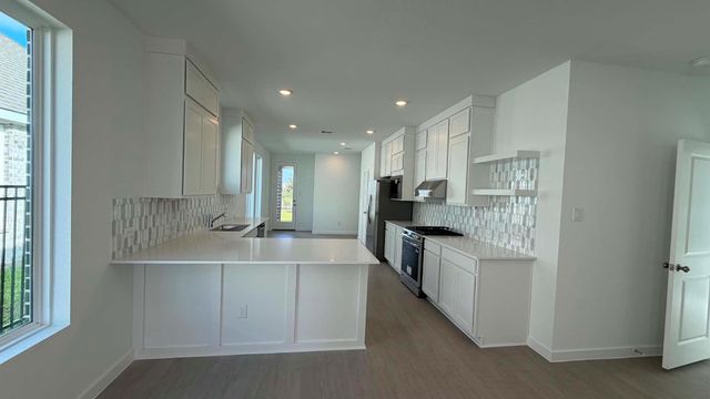 27451 Sunterra Village Dr, Katy, TX 77493