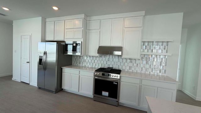 27451 Sunterra Village Dr, Katy, TX 77493